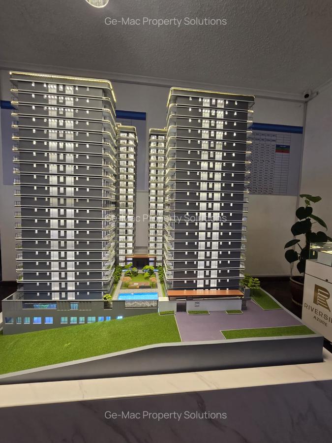 1 Bed Apartment with En Suite at Riverside - 2