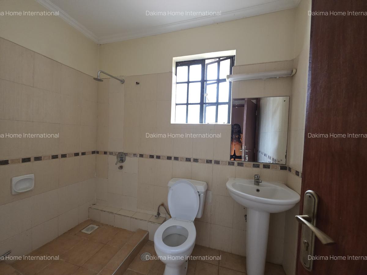 4 Bed Townhouse with En Suite in Kitisuru - 9