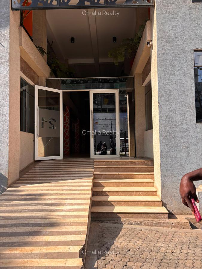 1,266 ft² Commercial Property with Service Charge Included in Westlands Area - 10