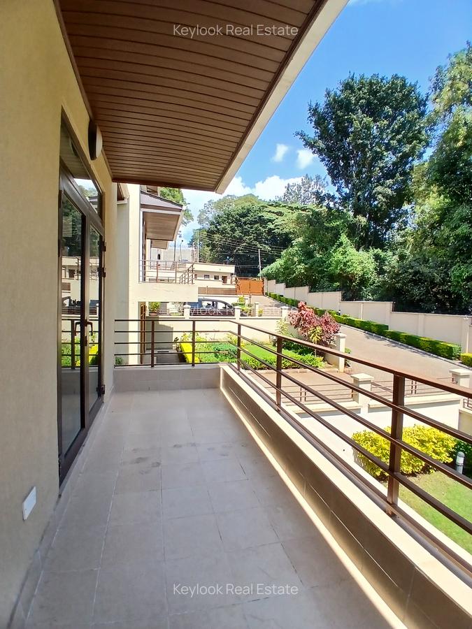 5 Bed Townhouse with En Suite at Lavington Green - 9