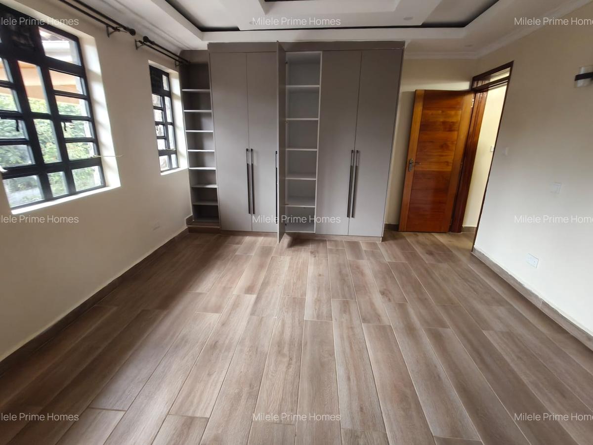 6 Bed Villa with En Suite at New Kitisuru - 13