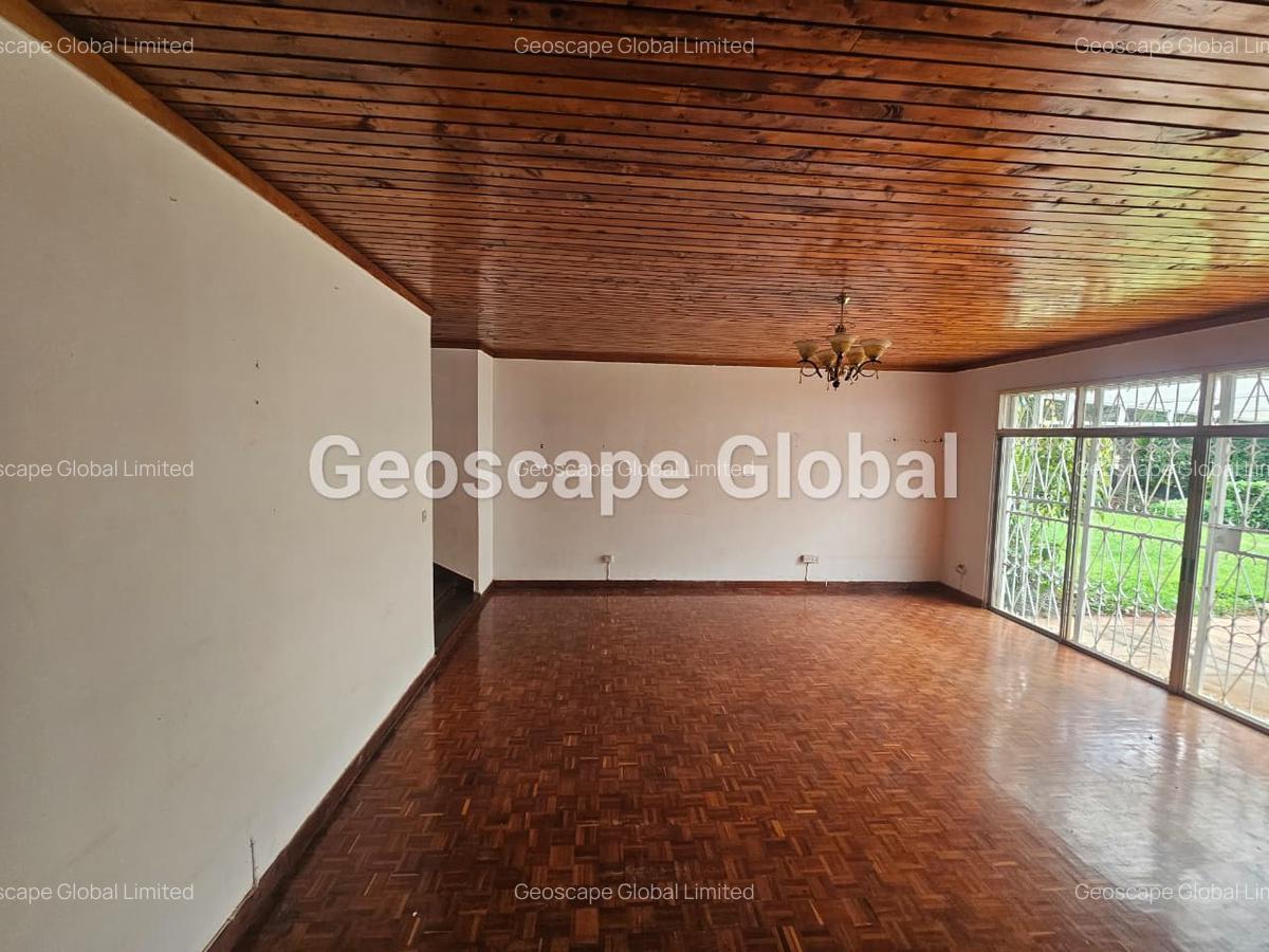 4 Bed House with En Suite in Loresho - 12