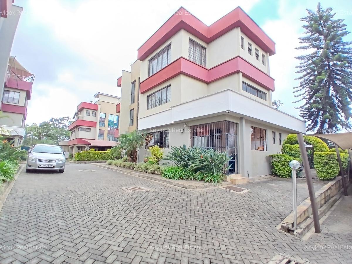 5 Bed Townhouse with En Suite at Convent Drive - 3