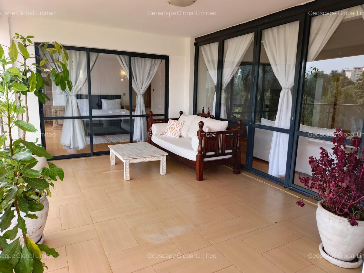 Serviced 3 Bed Apartment with En Suite in Brookside - 16