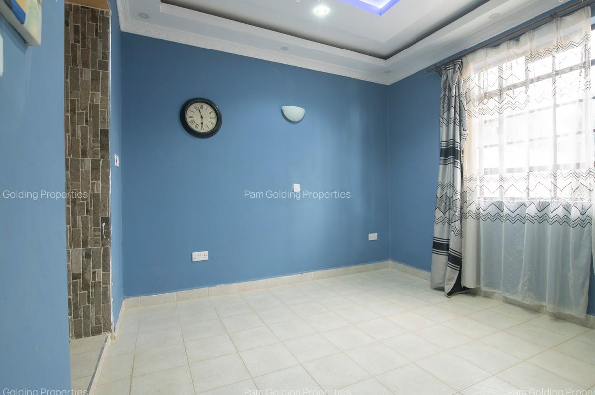 5 Bed House at Police Sacco - 8