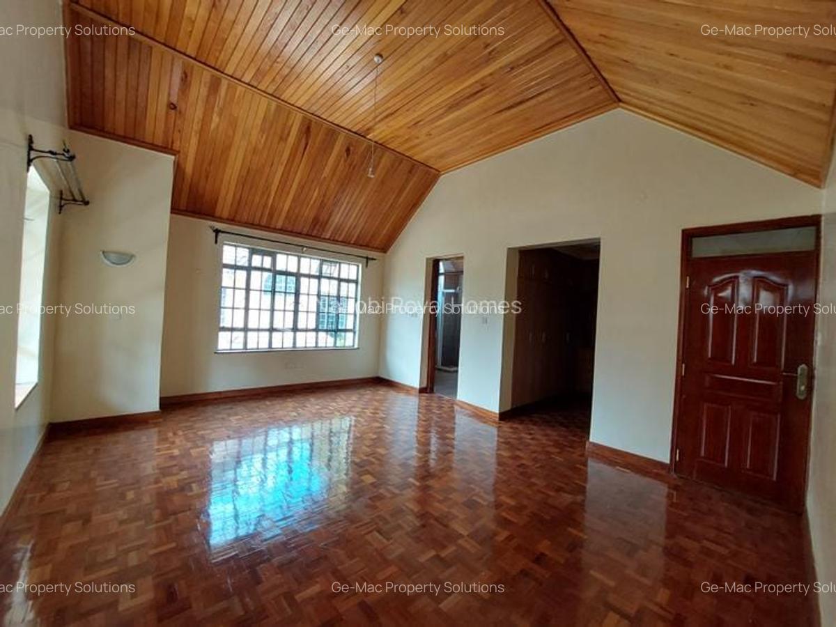 5 Bed Townhouse with En Suite in Lavington - 9