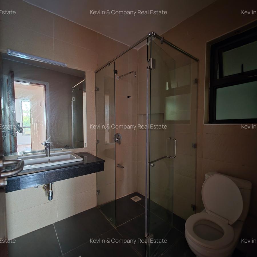 2 Bed Apartment with En Suite at Dennis Pritt - 7
