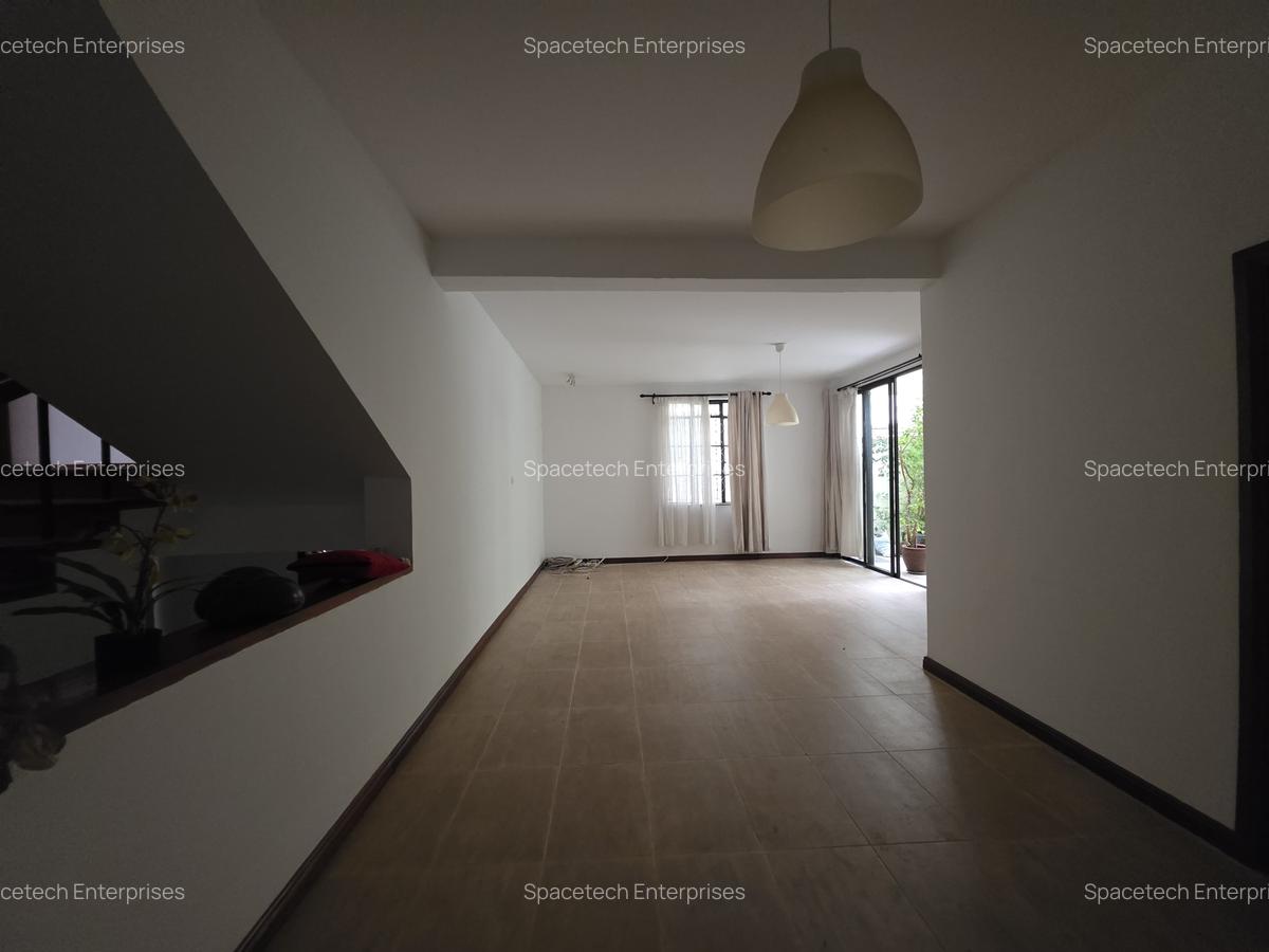4 Bed Townhouse with En Suite in Spring Valley - 13