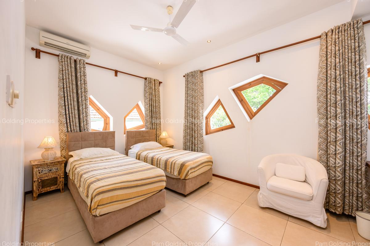 Furnished 3 Bed Apartment with En Suite at Tom Mboya - 13