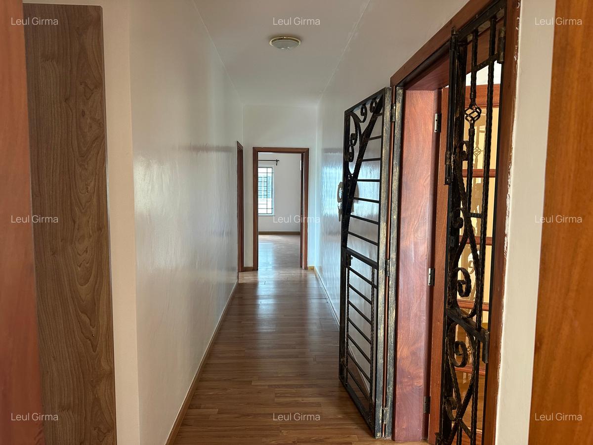3 Bed Apartment with En Suite at Nyeri Road - 6