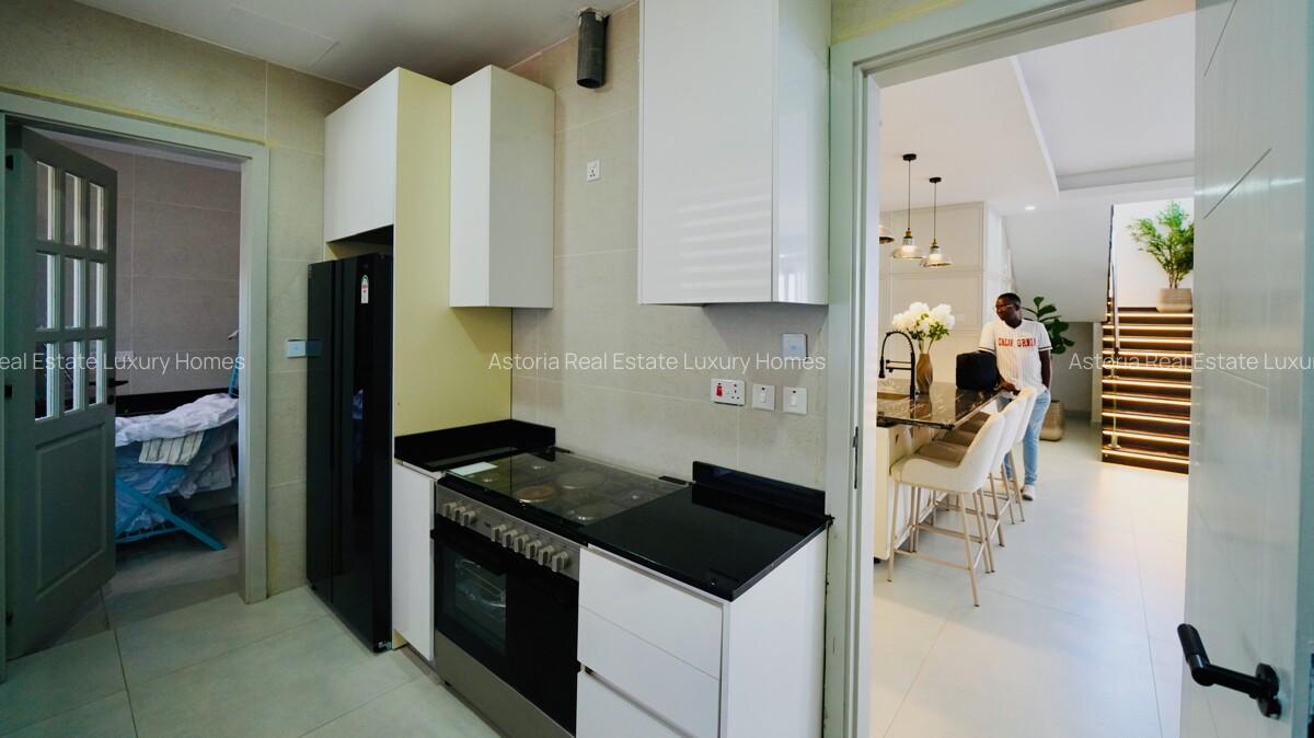 4 Bed Apartment with En Suite at 2026-510 4 B Rent - 11