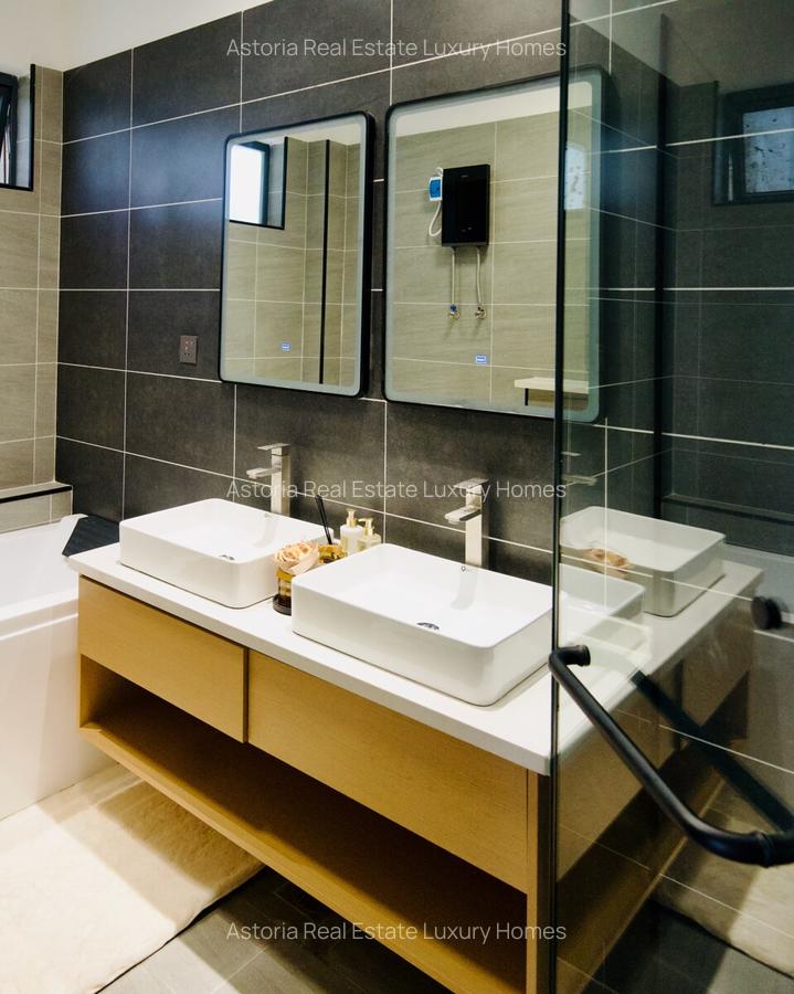 4 Bed Apartment with En Suite at 2026-405 - 4