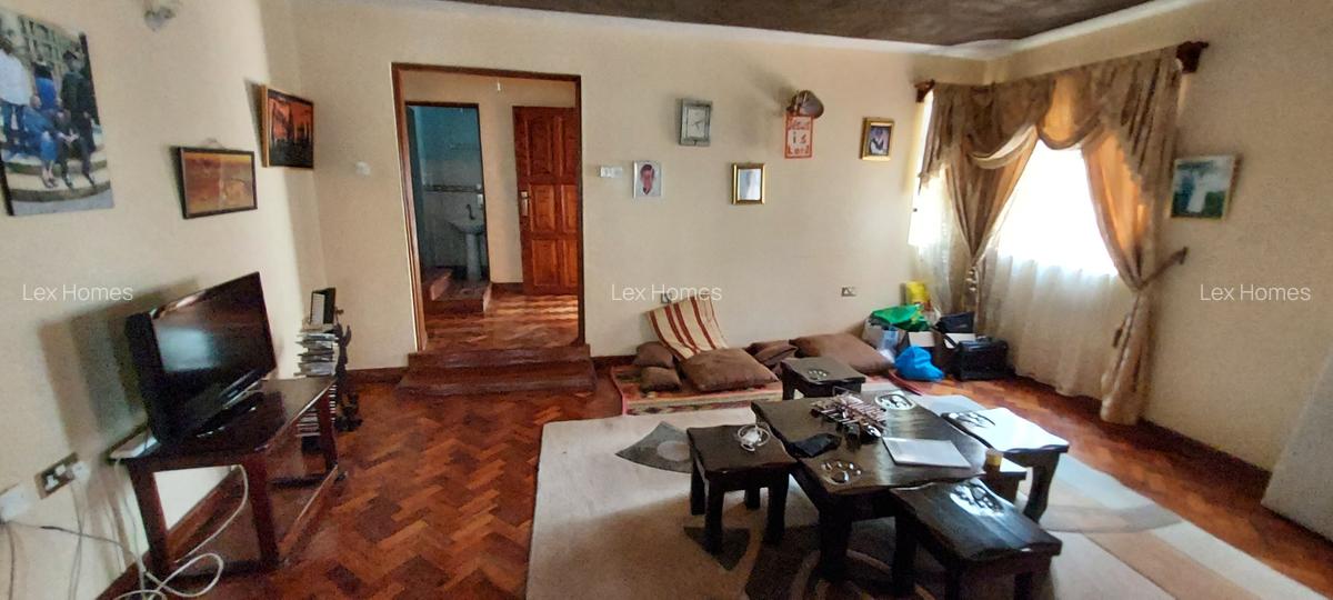5 Bed House with En Suite at Rimpa - 2