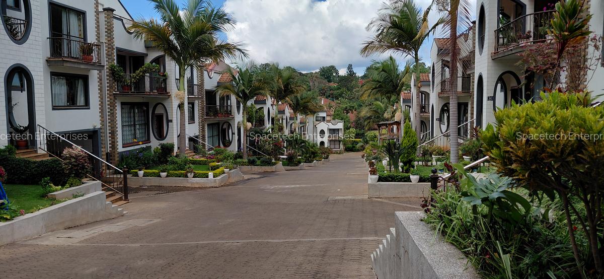 5 Bed Townhouse with En Suite in Westlands Area - 4