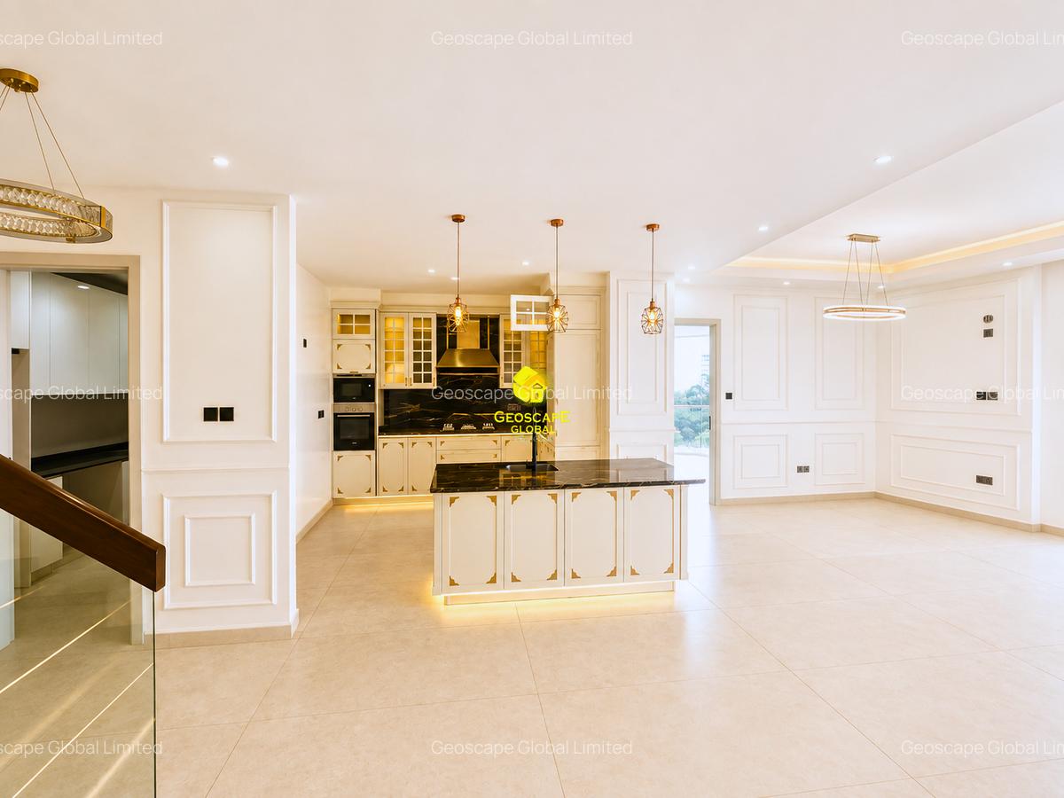 4 Bed Apartment with En Suite in Spring Valley - 1