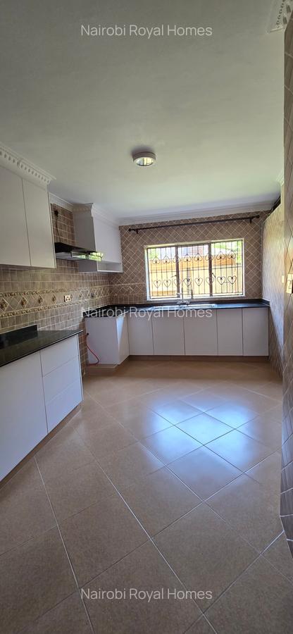 4 Bed Townhouse with En Suite at Riara Road 66 - 13