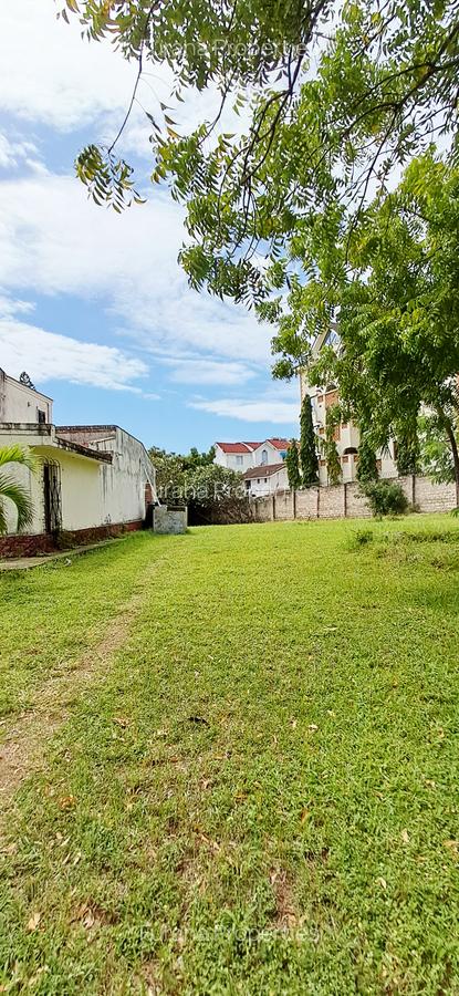 4 Bed House with En Suite at Nyali - 9