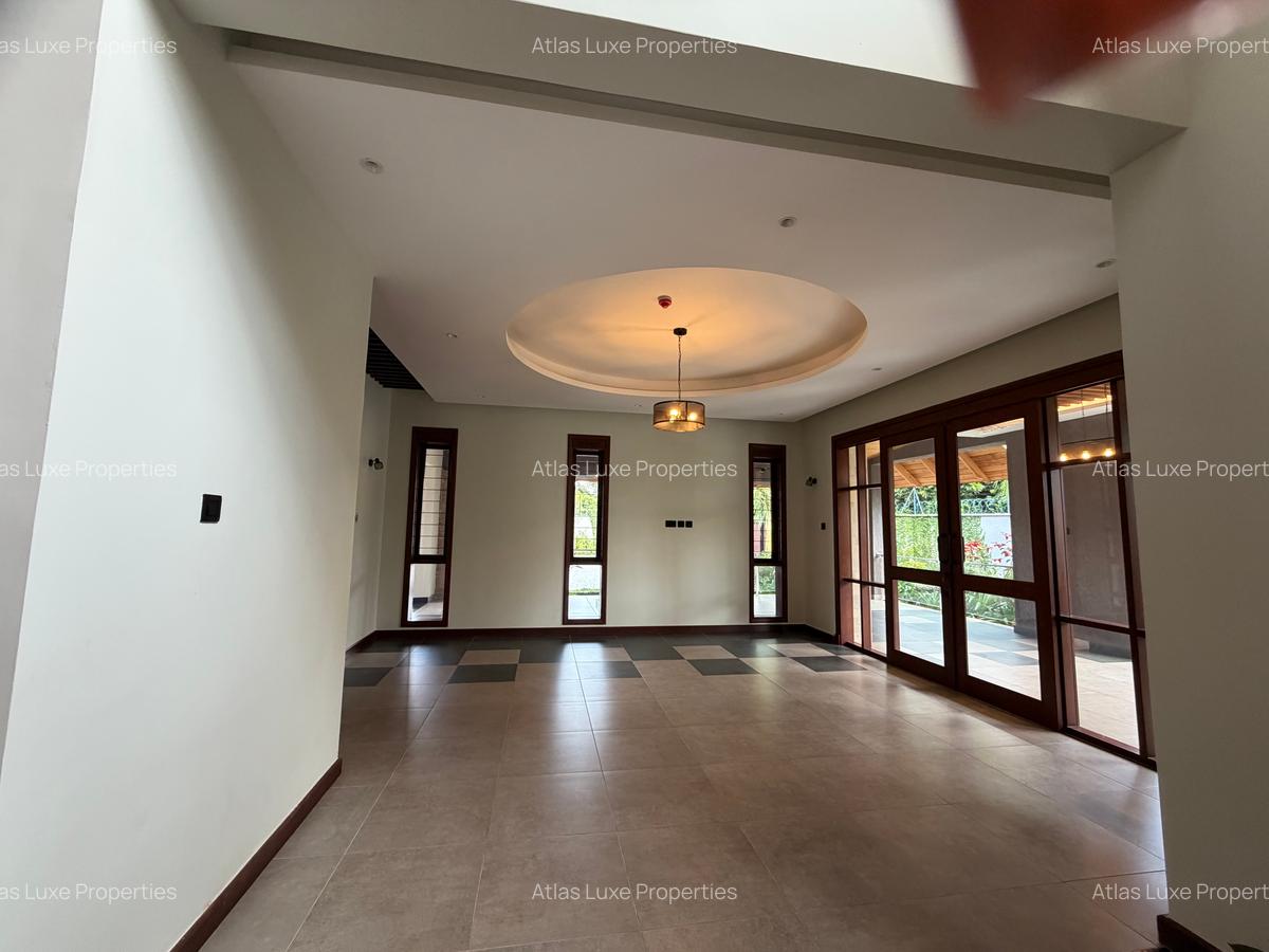 4 Bed House with En Suite in Runda - 10