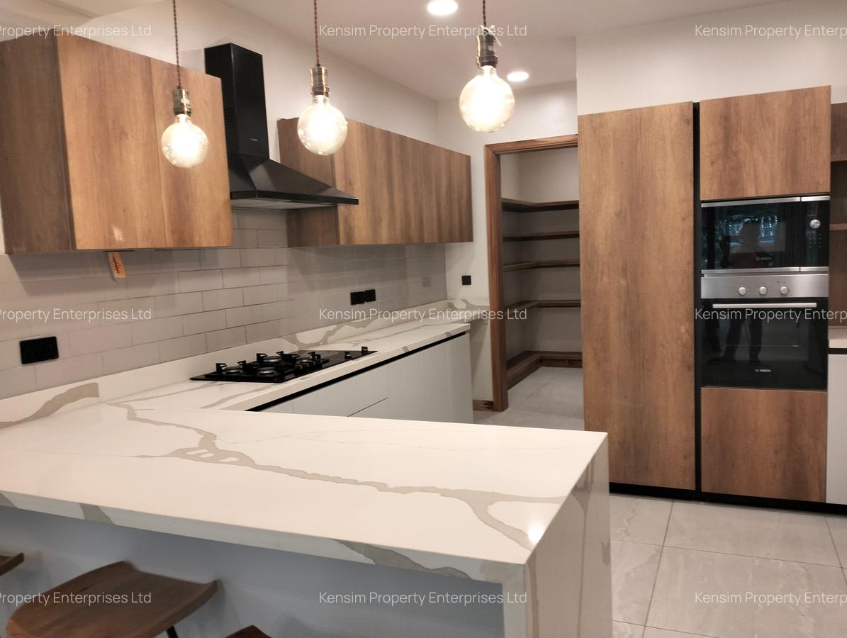 Furnished 4 Bed Apartment with En Suite in Spring Valley - 4
