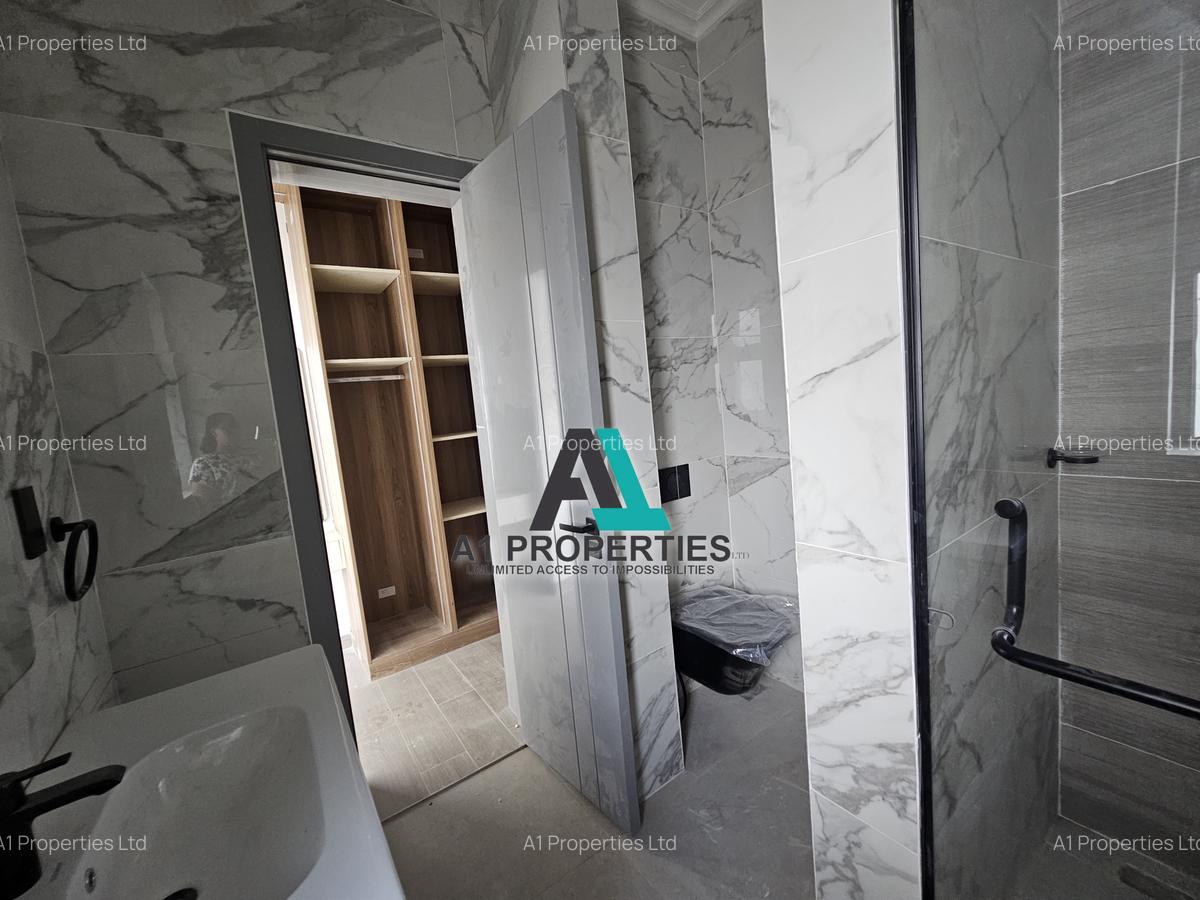 5 Bed Townhouse with En Suite in Lavington - 15
