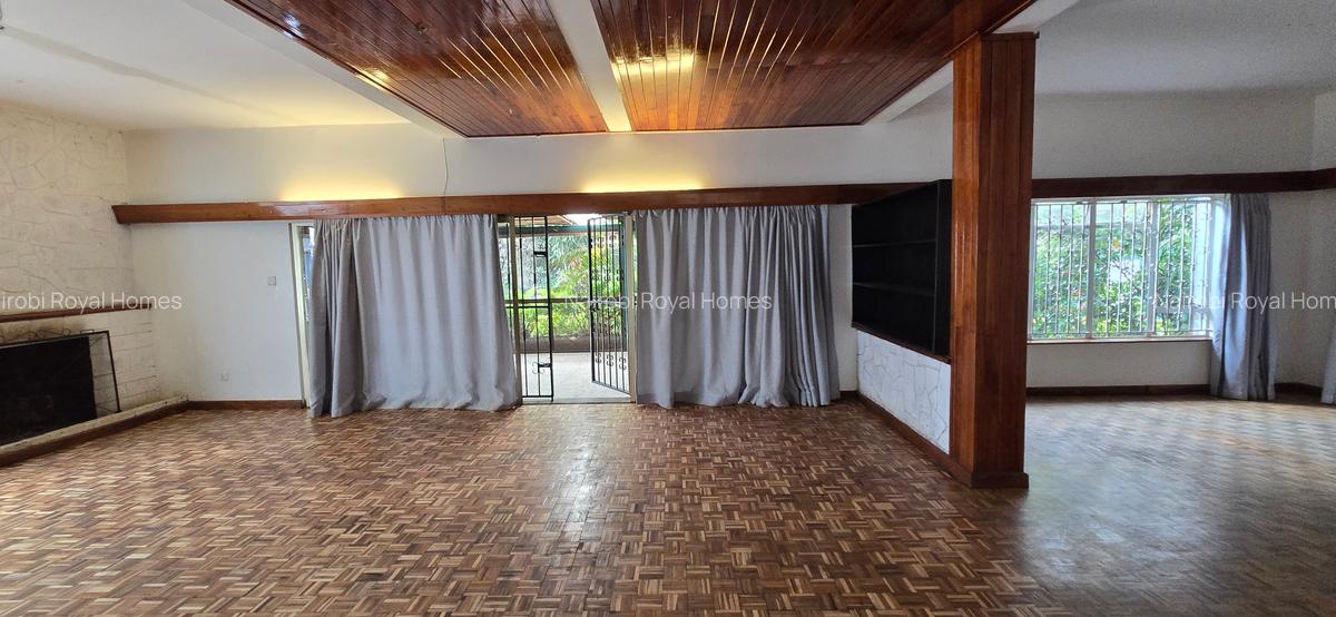 5 Bed House with En Suite at Lavington Road - 17