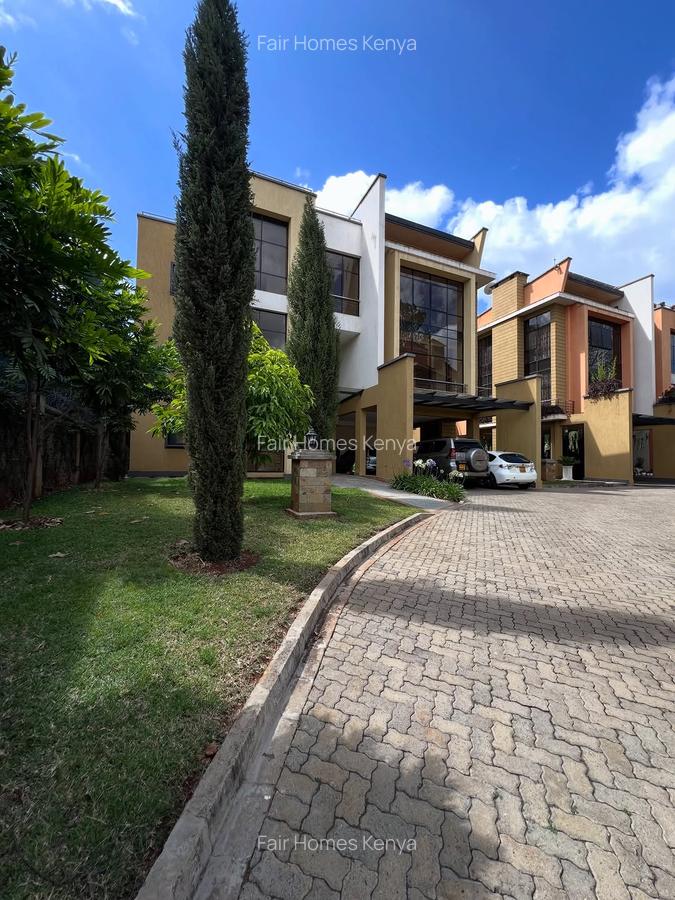 5 Bed Townhouse with En Suite at Lavington Green - 1
