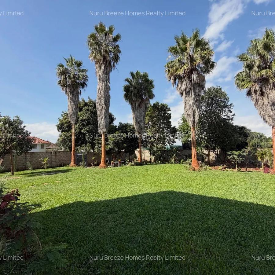 5 Bed House with En Suite in Runda - 19