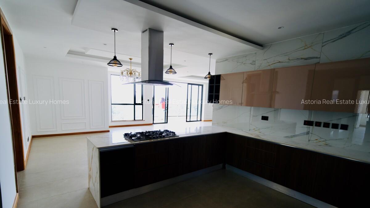 3 Bed Apartment with En Suite at 2026-128 3 Bed - 18