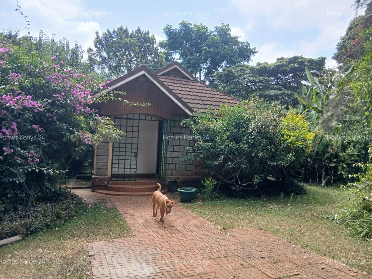 2 Bed House in Ridgeways - 1