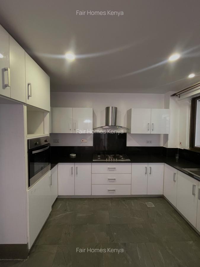 3 Bed Apartment with En Suite at Othaya Road - 18