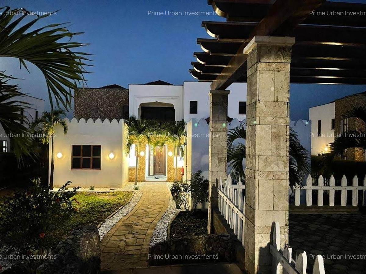 3 Bed Townhouse with En Suite at Kikambala Beach - 19