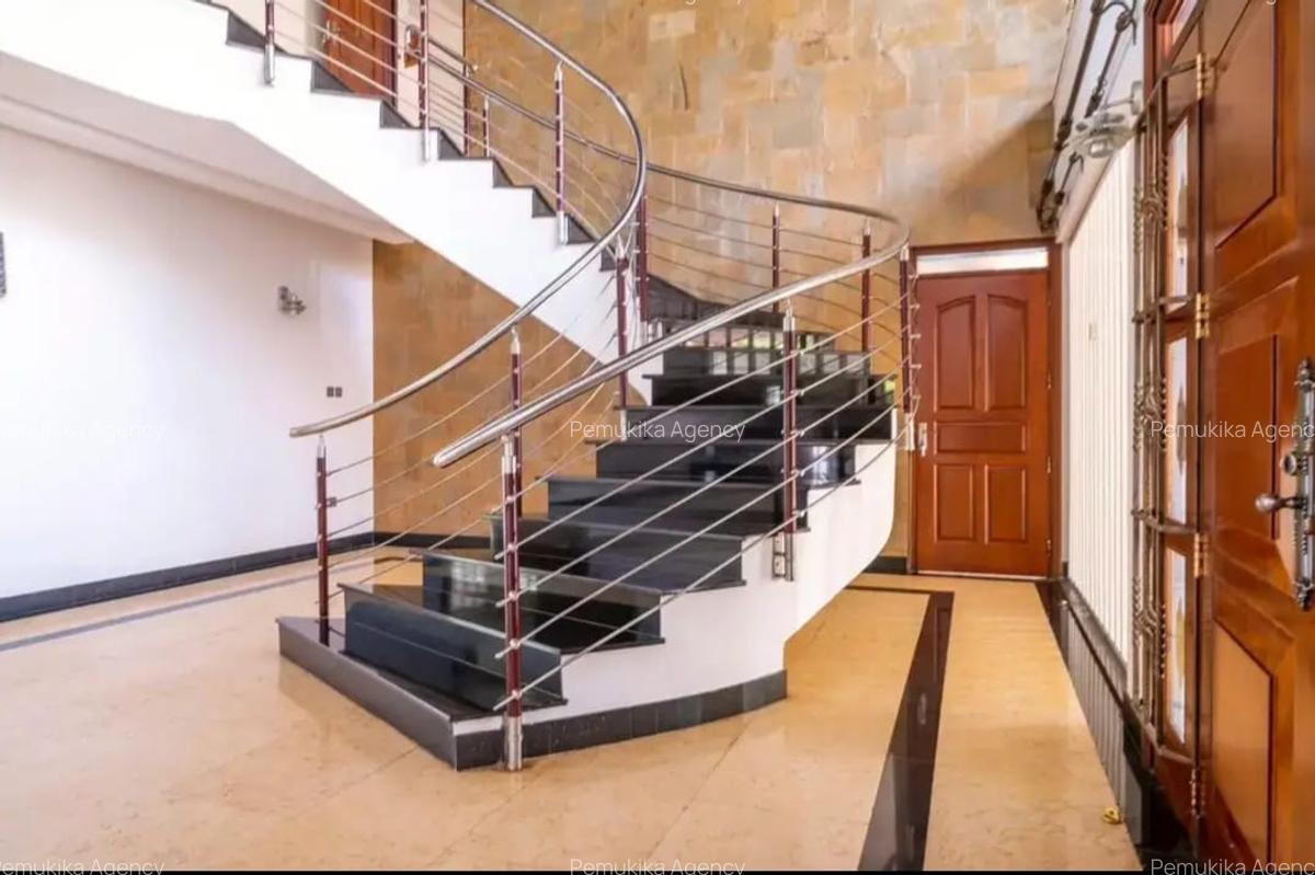5 Bed House with En Suite at Old Runda - 5