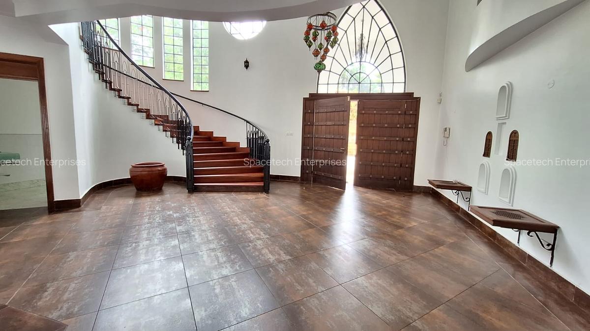4 Bed House with En Suite in Nyari - 11