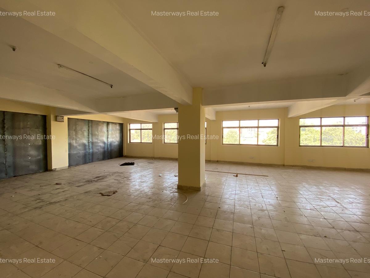 500 ft² Office with Service Charge Included at Park Road - 1