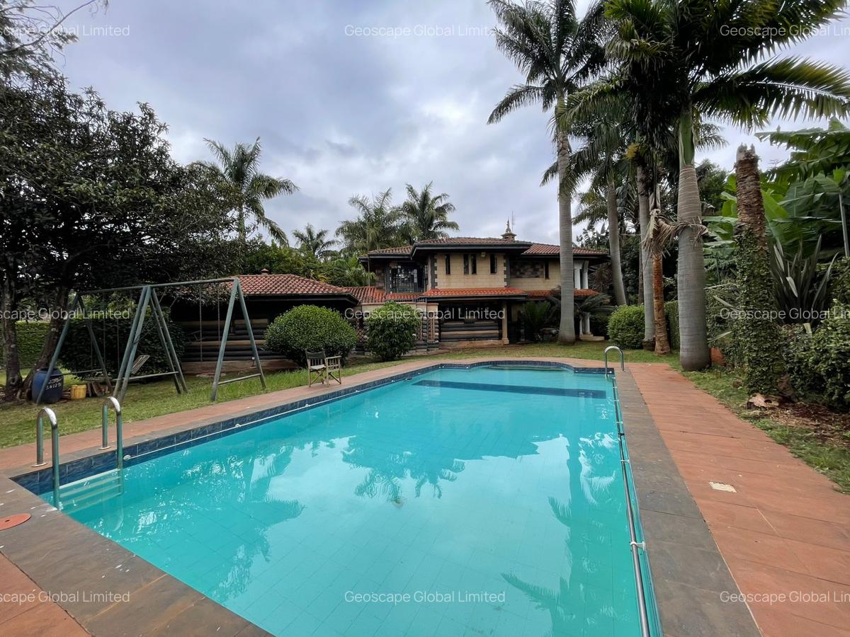 5 Bed House with En Suite in Runda - 4