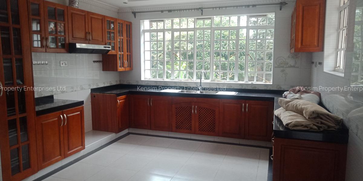 5 Bed Townhouse with En Suite in Kitisuru - 3