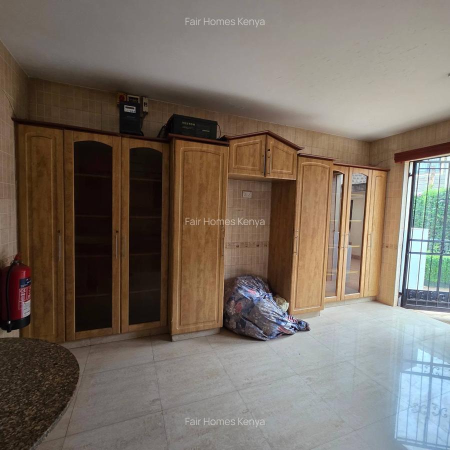 4 Bed Townhouse with En Suite at Grevilea Grove - 5