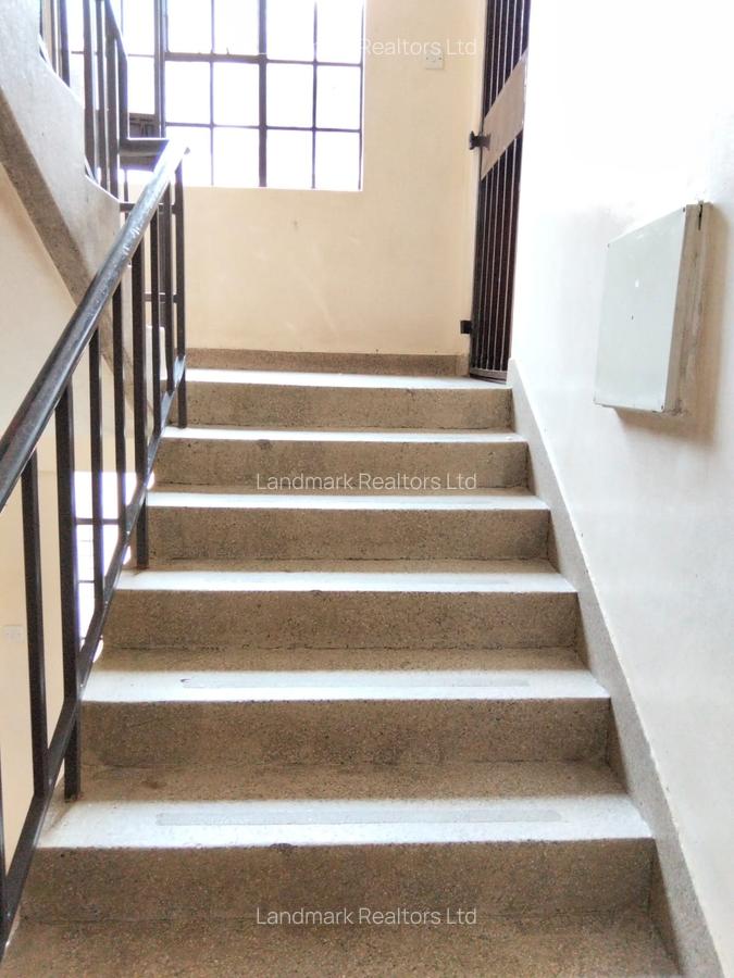 3 Bed Apartment with En Suite in Imara Daima - 9