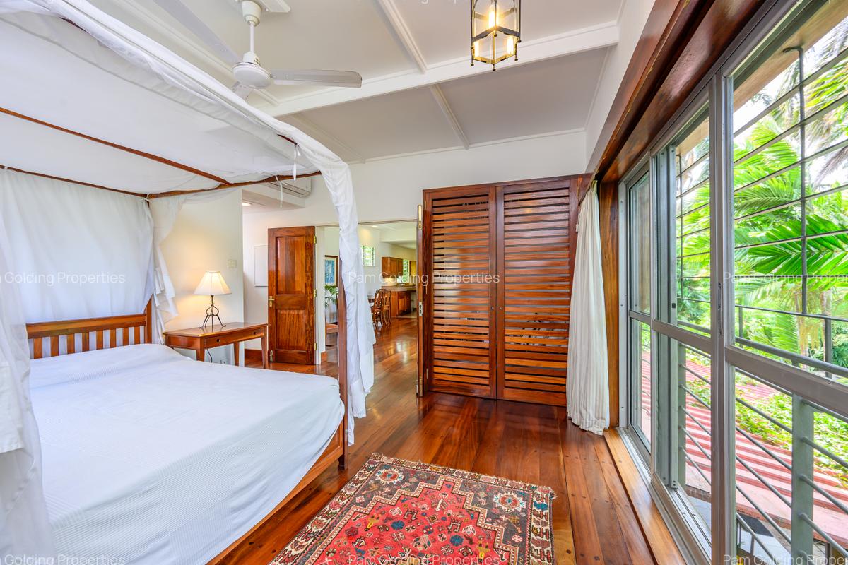 2 Bed House with En Suite at Ras Kisauni - 11