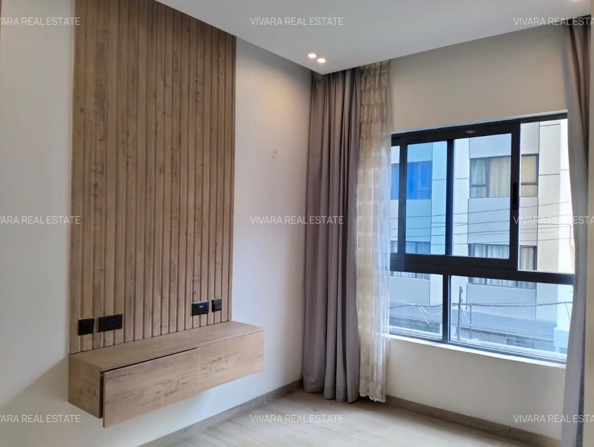 1 Bed Apartment with En Suite in Lavington - 2