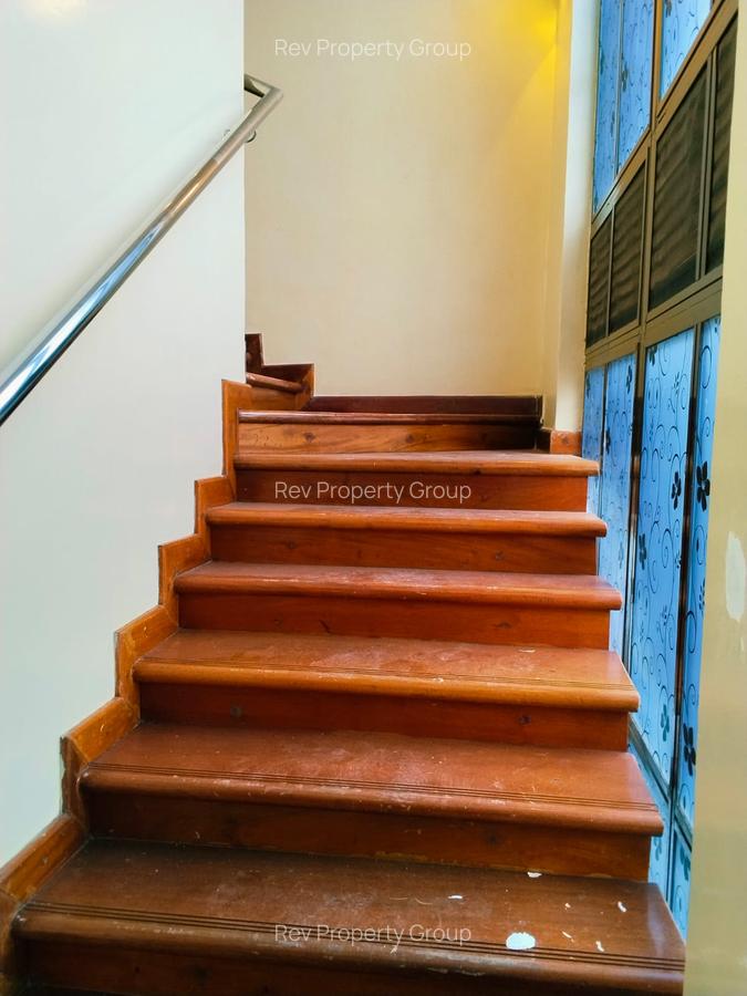5 Bed Townhouse with En Suite in Lavington - 9