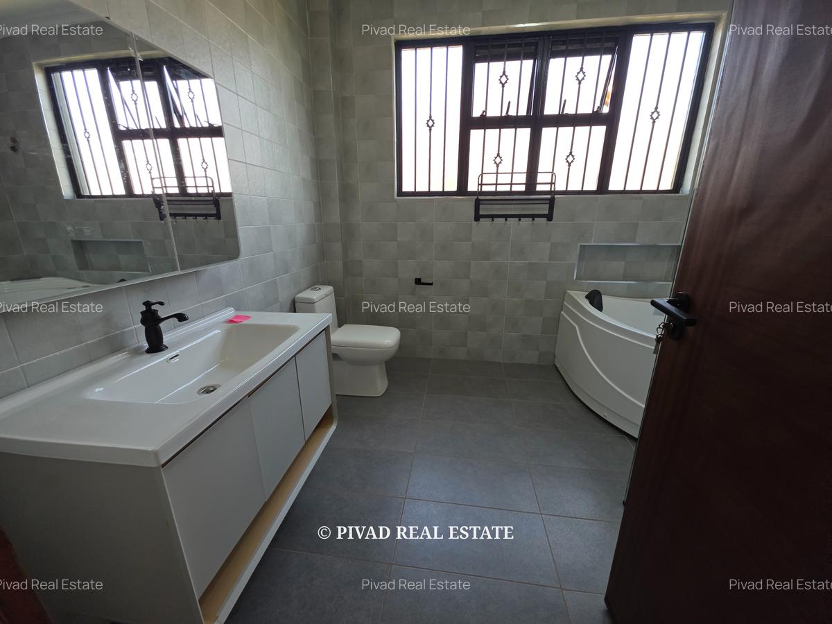 4 Bed Townhouse with Garden in Ruiru - 8