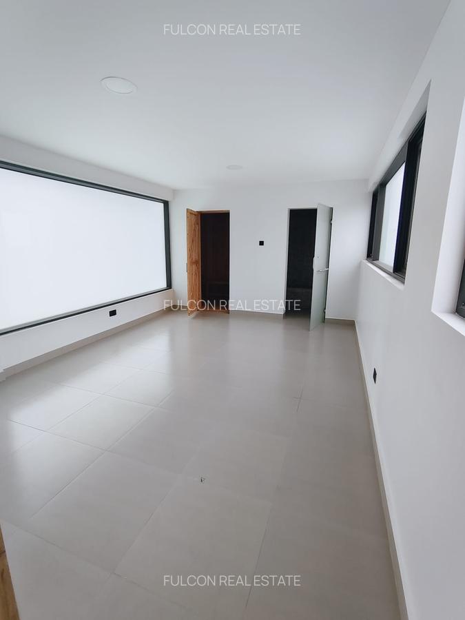 6 Bed Villa with En Suite in Lavington - 13