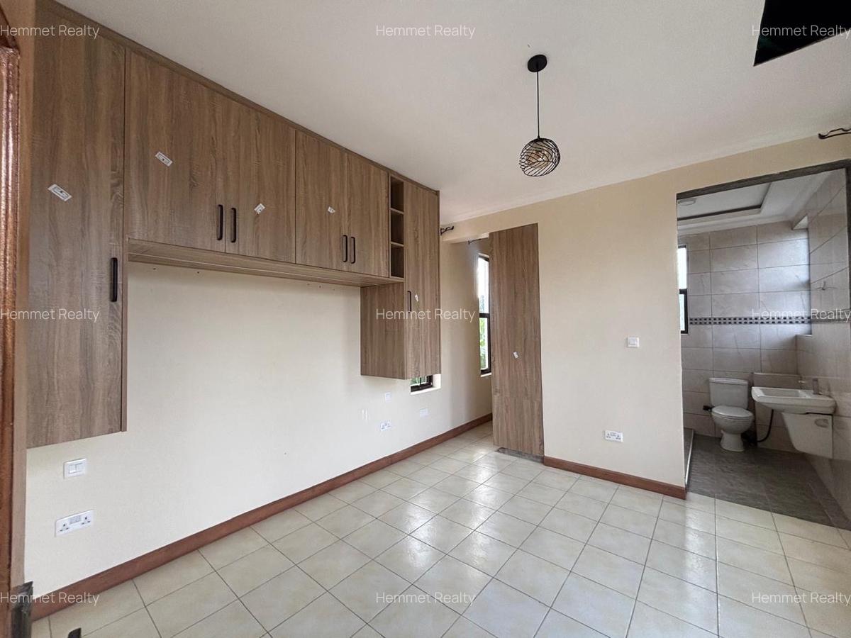 4 Bed Townhouse with En Suite in Kiambu Road - 6