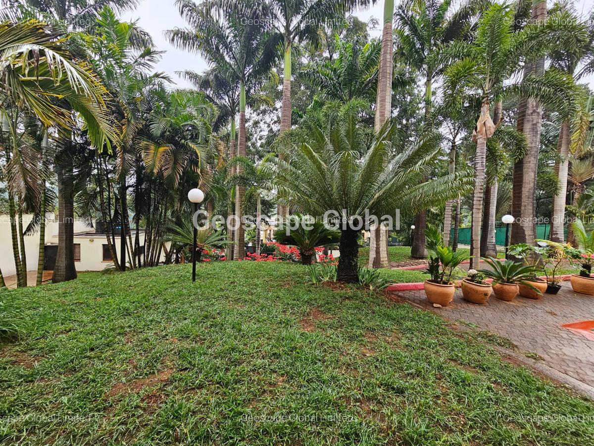 4 Bed House with En Suite in Spring Valley - 11