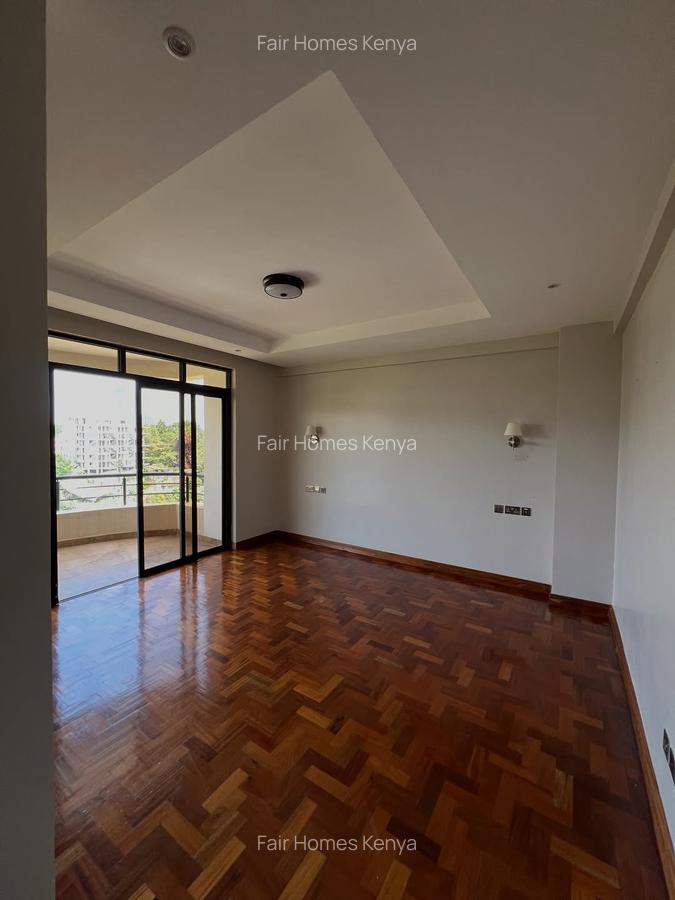 4 Bed Apartment with En Suite at Riverside Drive - 8