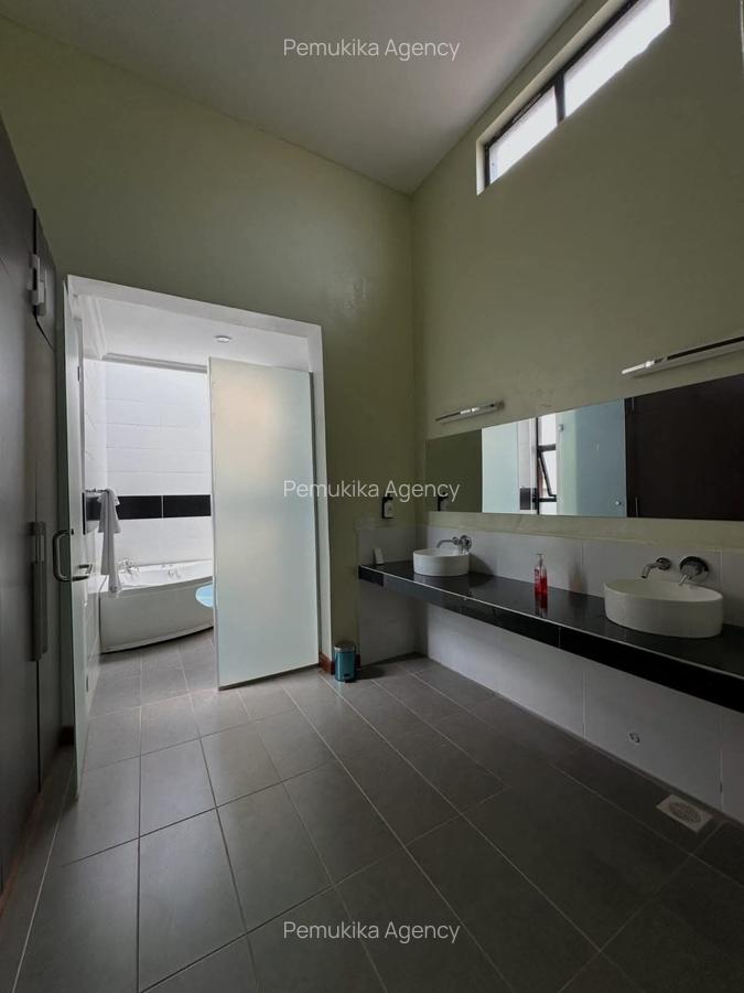 5 Bed Villa with En Suite at Tree Lane - 15