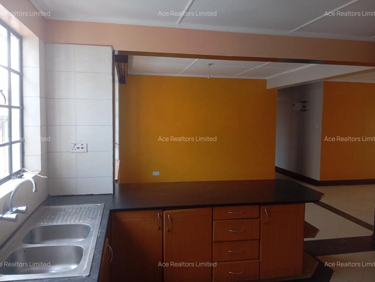 3 Bed Apartment with En Suite at Valley Arcade - 12