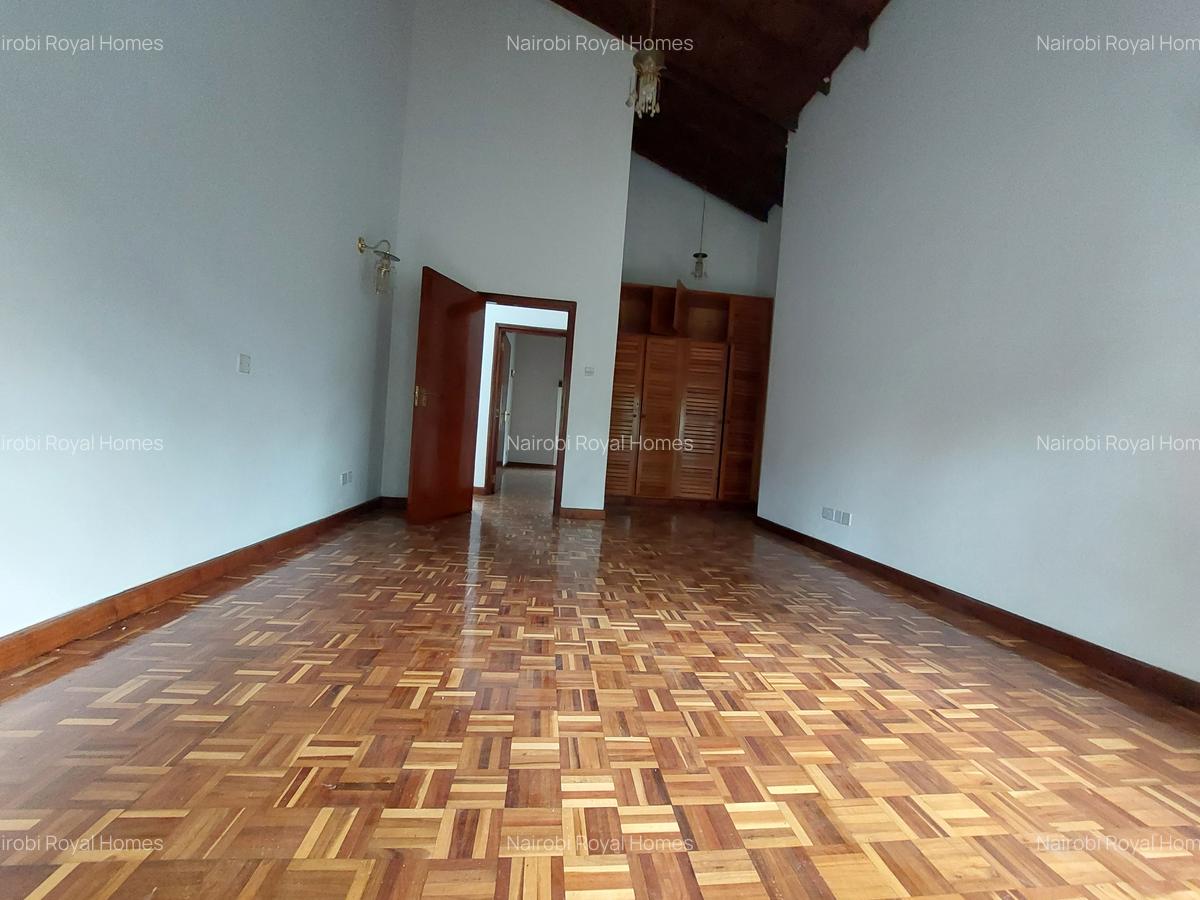 4 Bed Townhouse with En Suite at Lavington Road - 19