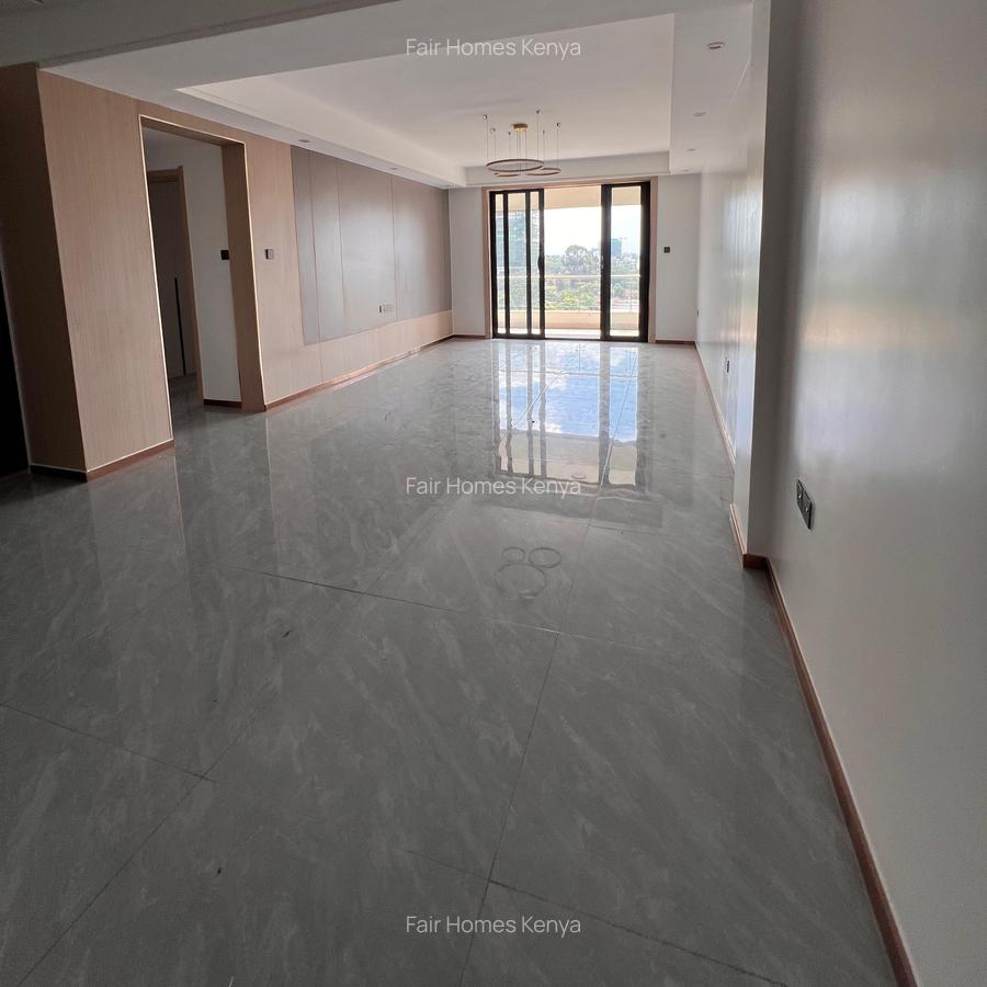 3 Bed Apartment with En Suite at Riverside Drive - 1